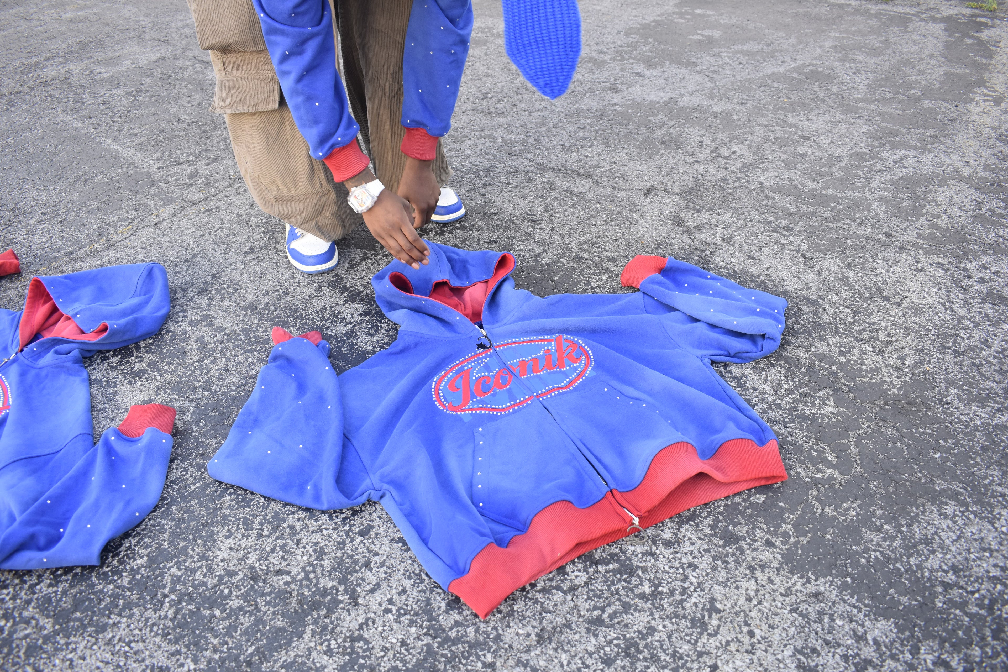 Iconik Rozer x Bills