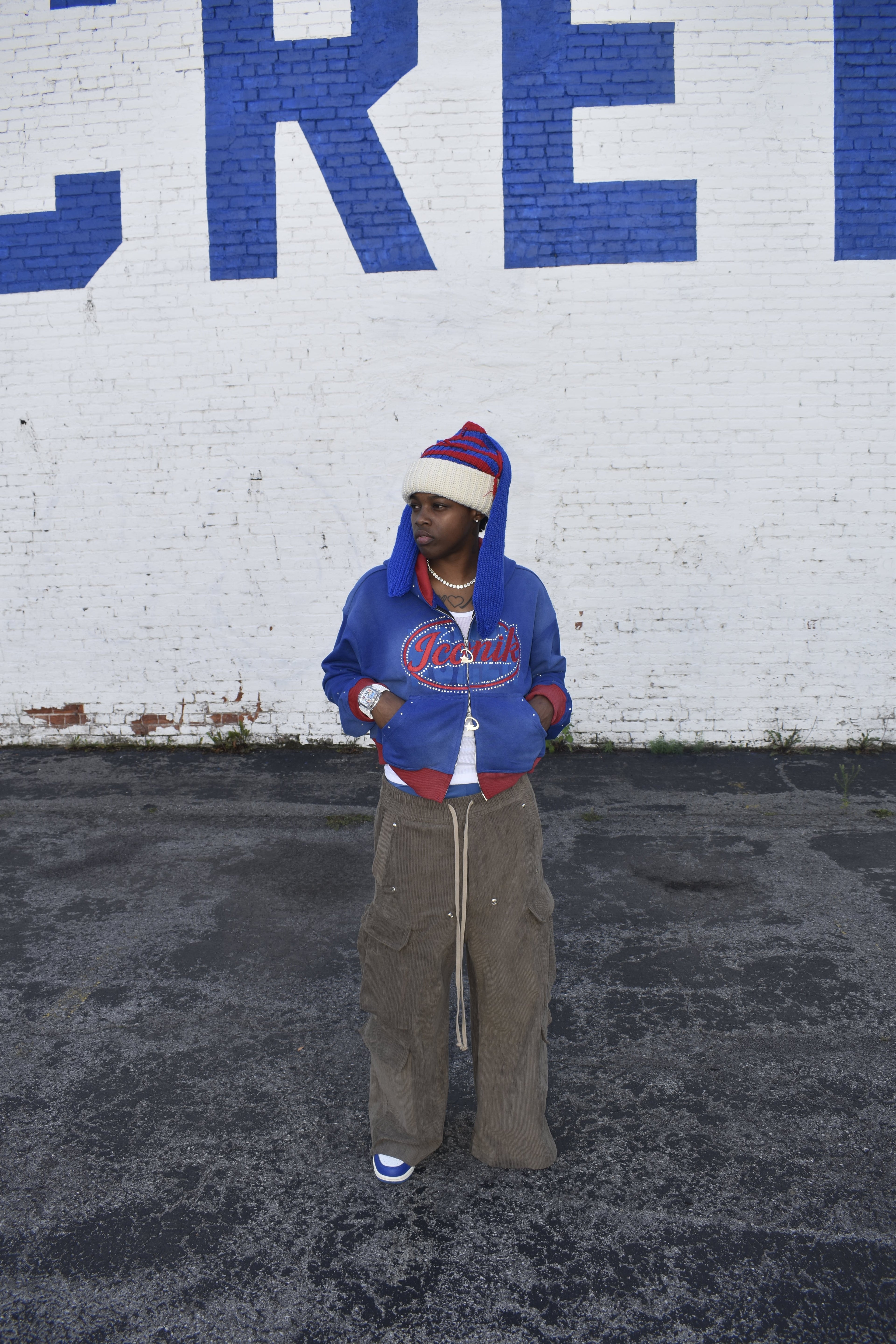 Iconik Rozer x Bills