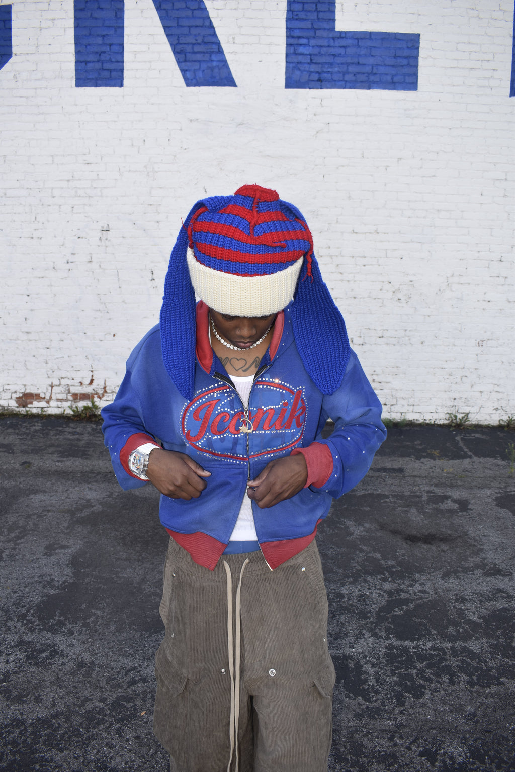 Iconik Rozer x Bills